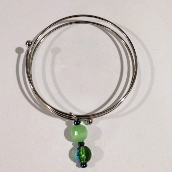 Silver-tone Wire Bangle Bracelet with Green Beaded Charm – Elegant Women Jewelry - Picture 3 of 8